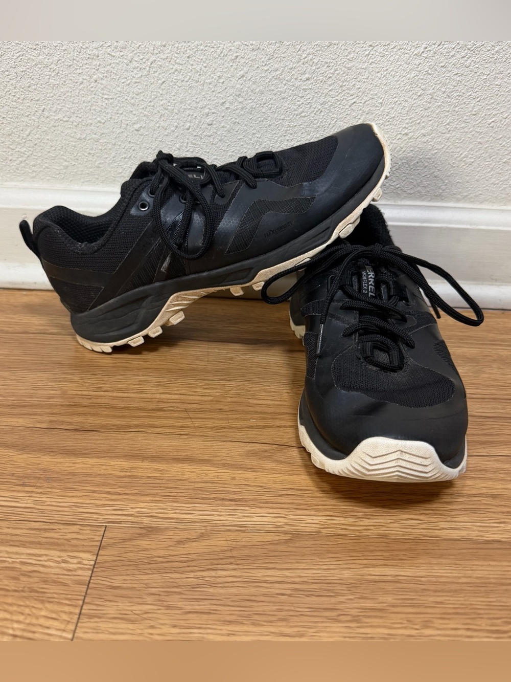 Women’s 8 Merrell GoreTex MQM Flex 2 Walking Hiking Shoes Black J034260 Outdoor